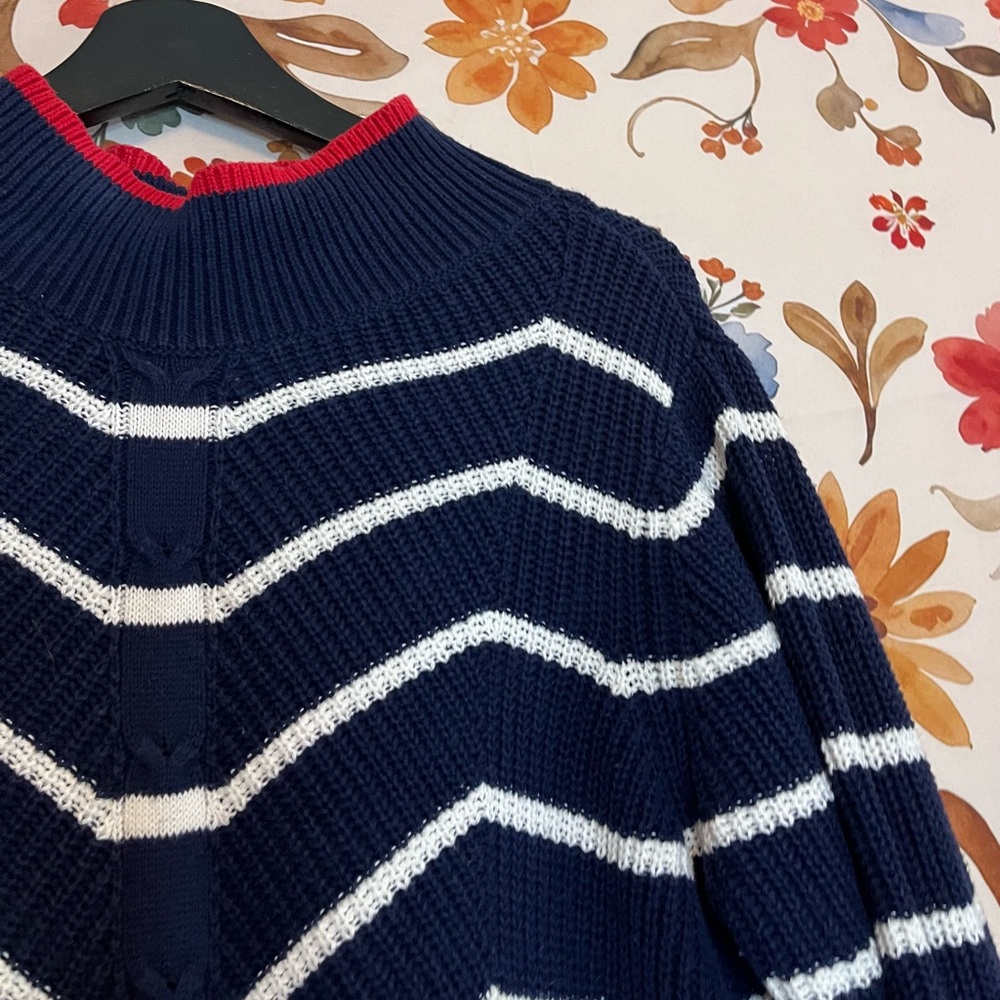 Crown & Ivy L Navy White Nautical Classic Preppy Stripe Chunky Knit City Sweater